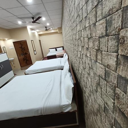 Hotel R D Palace Varanasi Exterior photo