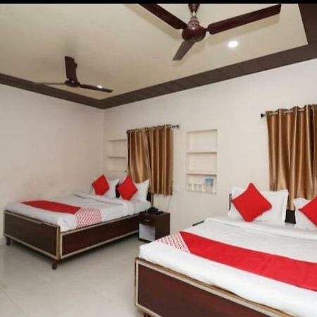 Hotel R D Palace Varanasi Exterior photo