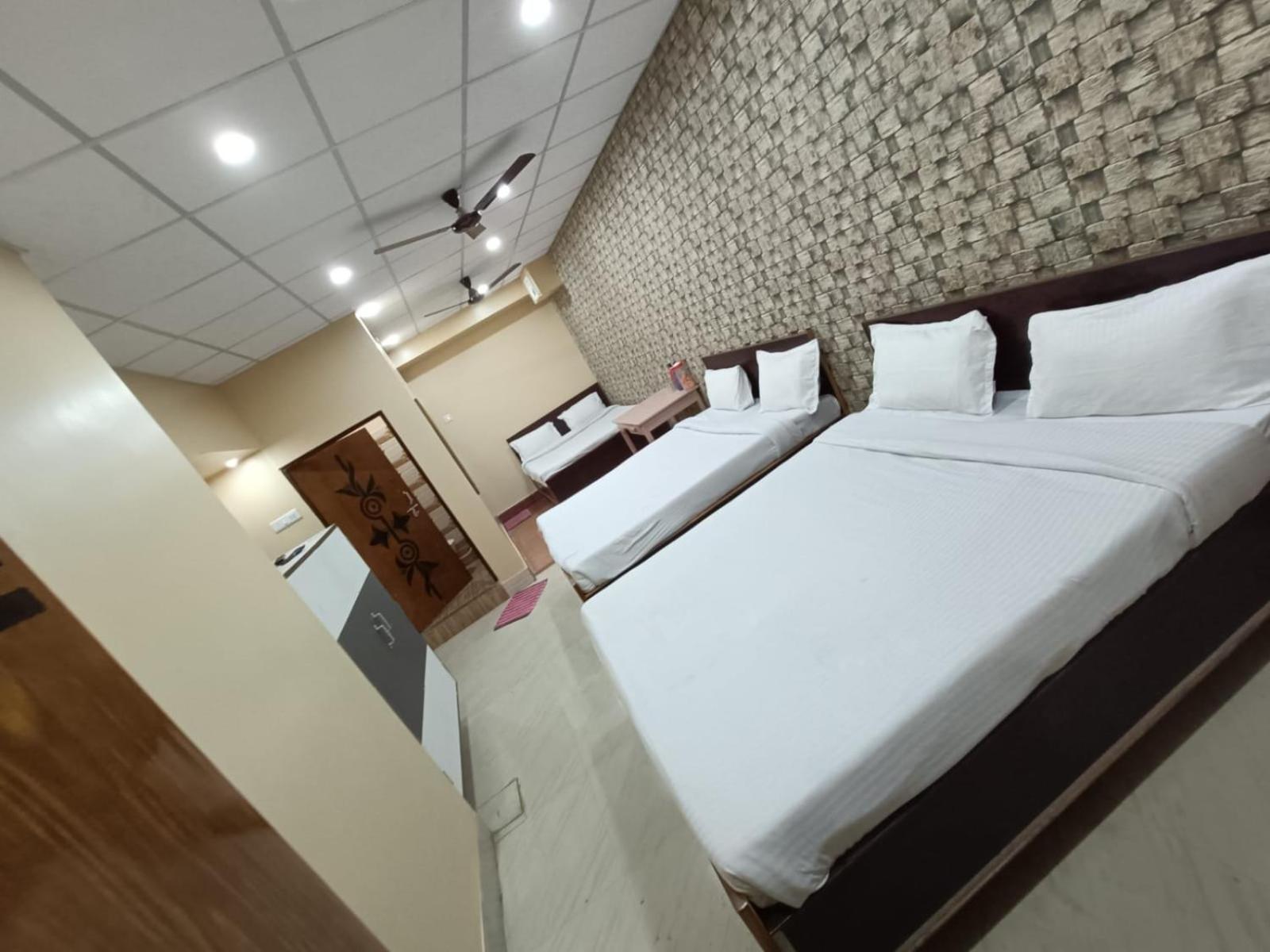 Hotel R D Palace Varanasi Exterior photo