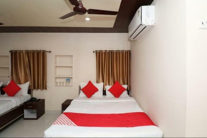 Hotel R D Palace Varanasi Exterior photo