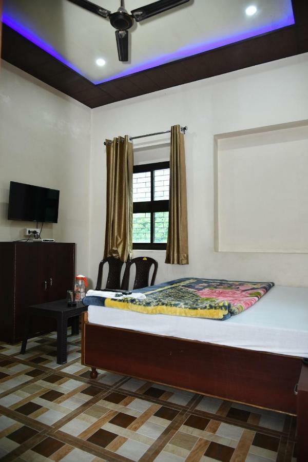 Hotel R D Palace Varanasi Exterior photo